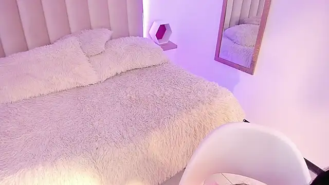 Misslinda  online show from 02.12.25