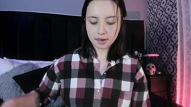 Adeelinee online show from 03.28.26