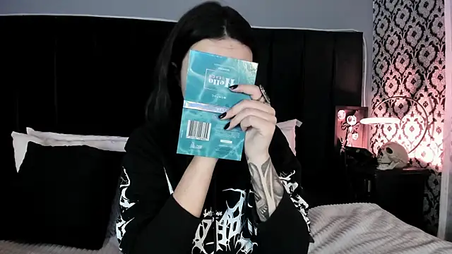 Adeelinee online show from 04.10.26