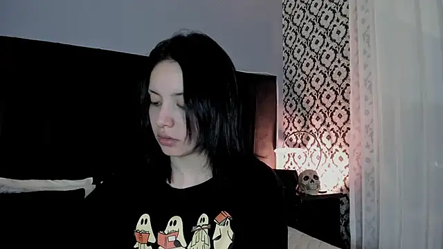 Snapshot of Adeelinee chatting on 05.23.26 Adeelinee online show from 05.23.26