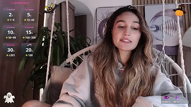 Snapshot of Brinna_se chatting on 09.22.25 Brinna se online show from 09.22.25