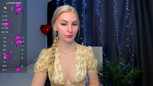 Snapshot of Kimmy_powell chatting on 09.18.25 Kimmy powell online show from 09.18.25