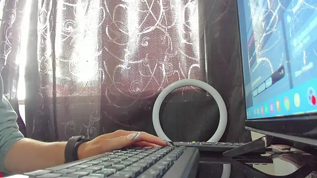 samantha  wilson online show from 10.29.25