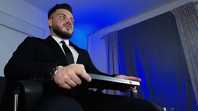 juliusmasters online show from 01.27.25