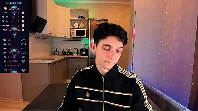 Aaron Boom online show from 09.13.25