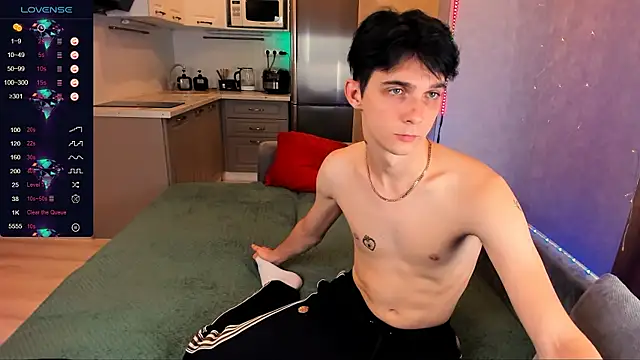 Aaron Boom online show from 09.14.25