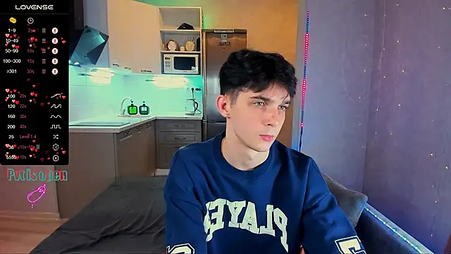 Aaron Boom online show from 10.12.25