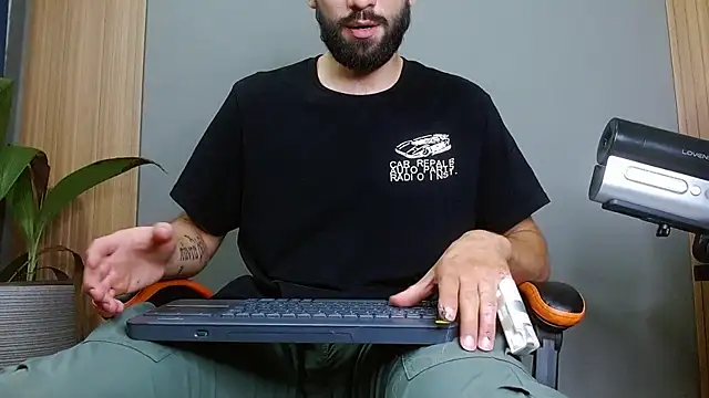 Mr WhiteCock online show from 10.28.25