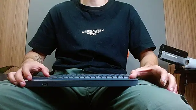 Mr WhiteCock online show from 11.08.25