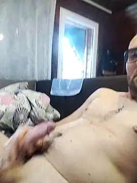 tomee83 online show from 11.18.25