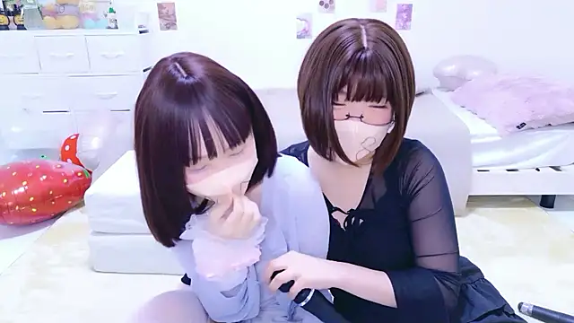 Snapshot of 841_yayoi chatting on 05.17.26 841 yayoi online show from 05.17.26