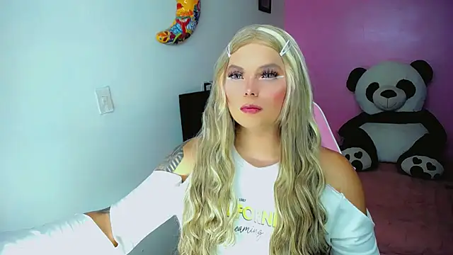 Snapshot of SweetKim21 chatting on 11.11.25 SweetKim21 online show from 11.11.25