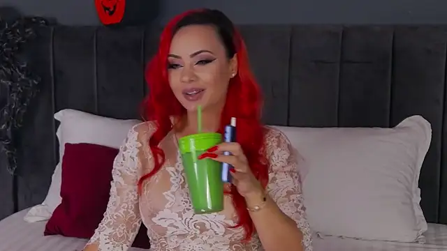 Emmelyn online show from 10.28.25