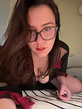 Its Jade online show from 03.26.26