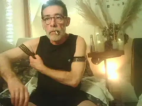 DaddyQuimHot online show from 12.25.24