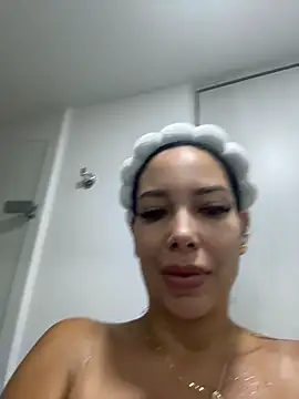 Snapshot of Dakota_diaz_ chatting on 05.25.26 Dakota diaz online show from 05.25.26