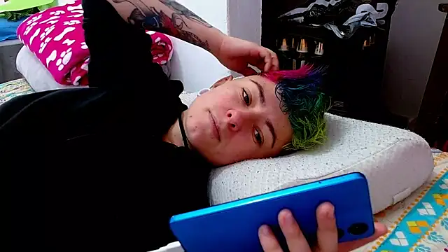 tomboyblue online show from 10.15.25