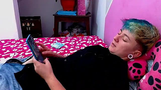 tomboyblue online show from 10.20.25