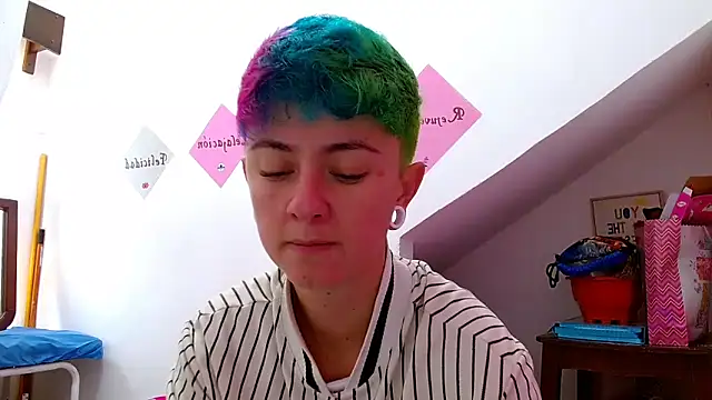 tomboyblue online show from 10.26.25