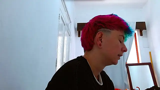 tomboyblue online show from 11.22.25