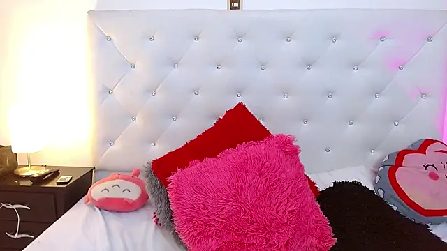 queenie star online show from 12.17.24