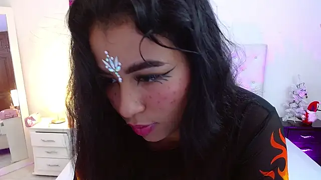 queenie star online show from 01.16.25