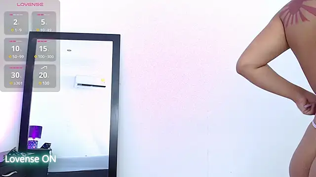 queenie star online show from 03.18.25