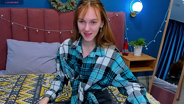 Snapshot of VanillaKelly chatting on 12.24.24 VanillaKelly online show from 12.24.24