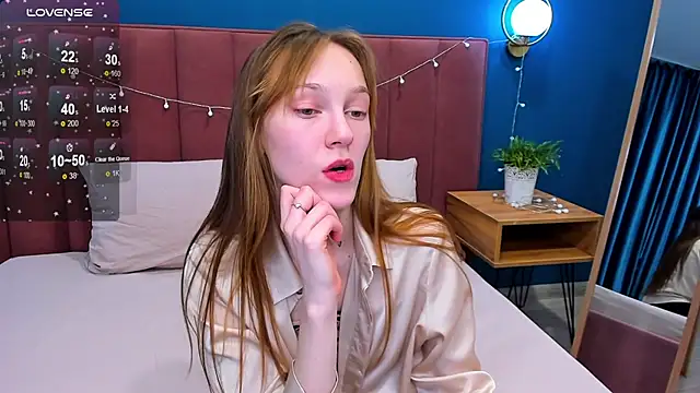 Snapshot of VanillaKelly chatting on 02.06.25 VanillaKelly online show from 02.06.25