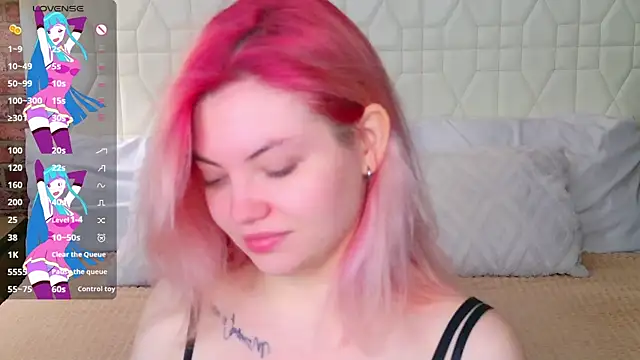 Lisa Adam online show from 02.06.26