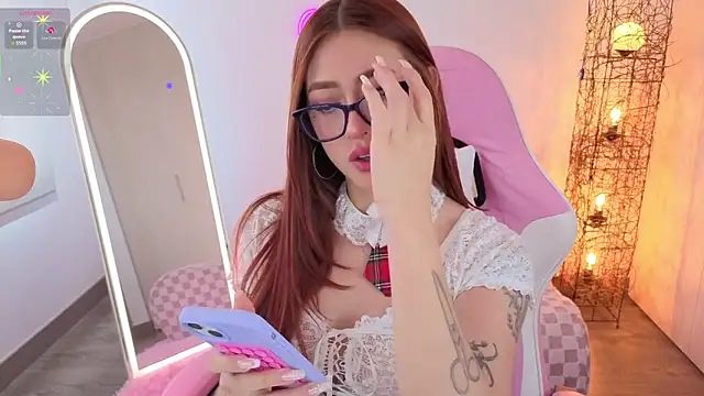 Snapshot of violet_ch chatting on 01.12.26 violet ch online show from 01.12.26