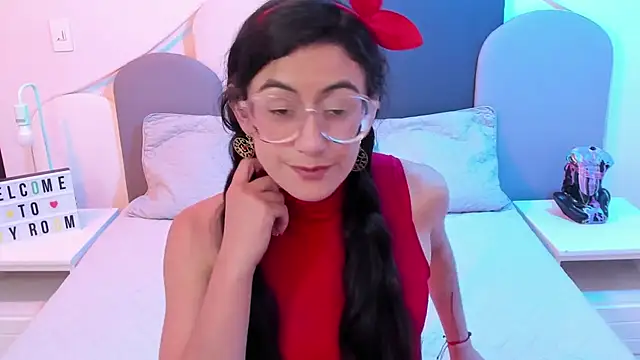 SophieGomez22 online show from 02.23.25