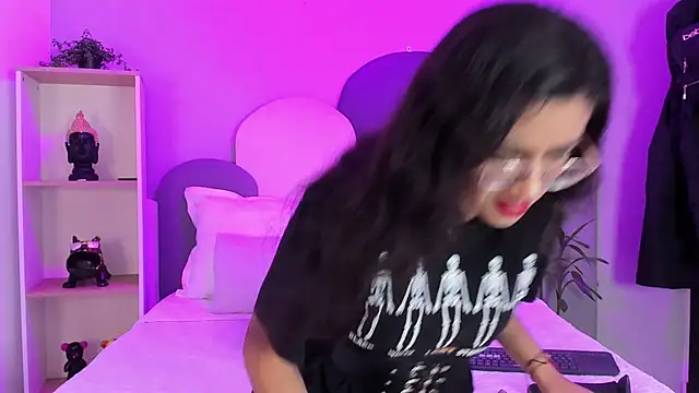 SophieGomez22 online show from 03.15.26