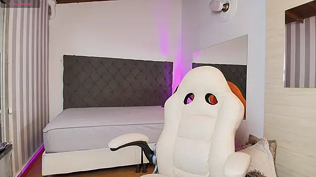 rebeca cortez  online show from 02.04.25