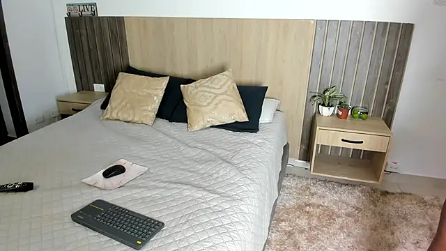 rebeca cortez  online show from 02.03.26