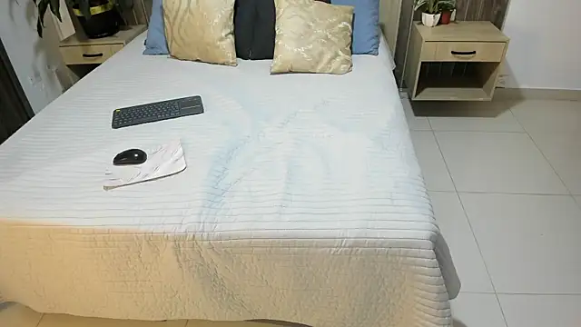 rebeca cortez  online show from 02.12.26