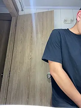 Snapshot of DanielGomez9 chatting on 01.06.25 DanielGomez9 online show from 01.06.25