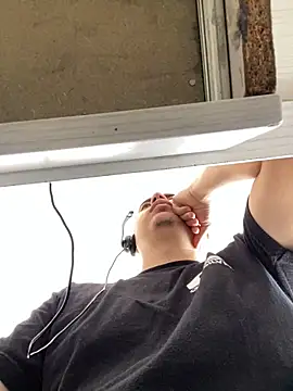 Snapshot of DanielGomez9 chatting on 02.10.25 DanielGomez9 online show from 02.10.25