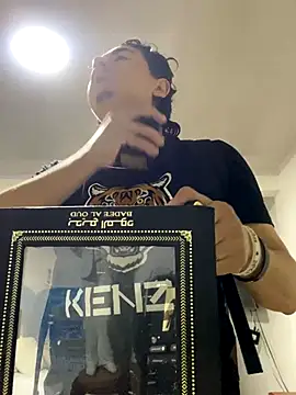 Snapshot of DanielGomez9 chatting on 09.29.25 DanielGomez9 online show from 09.29.25