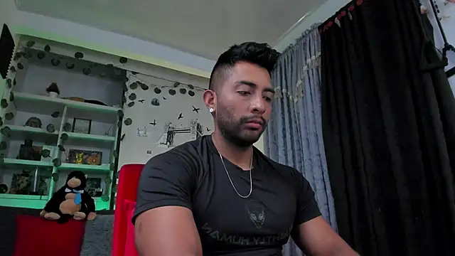 Snapshot of Couple_muscle1 chatting on 09.12.25 Couple muscle1 online show from 09.12.25