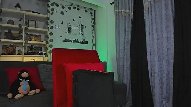 Snapshot of Couple_muscle1 chatting on 11.16.25 Couple muscle1 online show from 11.16.25