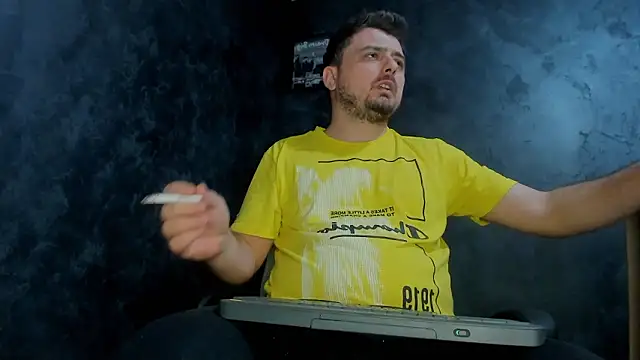 Snapshot of Master_Mark_Wayne chatting on 02.01.26 Master Mark Wayne online show from 02.01.26