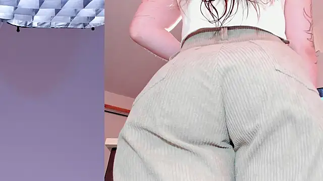 Snapshot of Siouxsie_cenobite chatting on 04.23.26 Siouxsie cenobite online show from 04.23.26