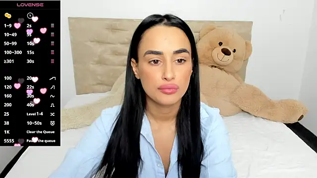 Snapshot of DarcieJane chatting on 12.14.24 DarcieJane online show from 12.14.24