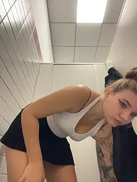 Holy Tereza online show from 10.28.25