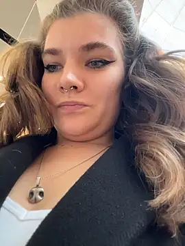 Holy Tereza online show from 04.17.26