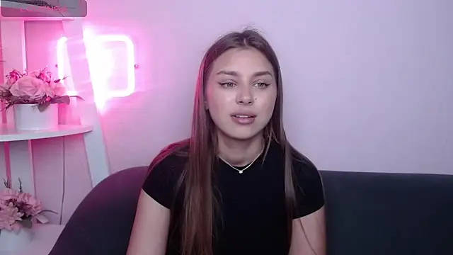 Snapshot of MilanaAngelAs chatting on 06.11.26 MilanaAngelAs online show from 06.11.26