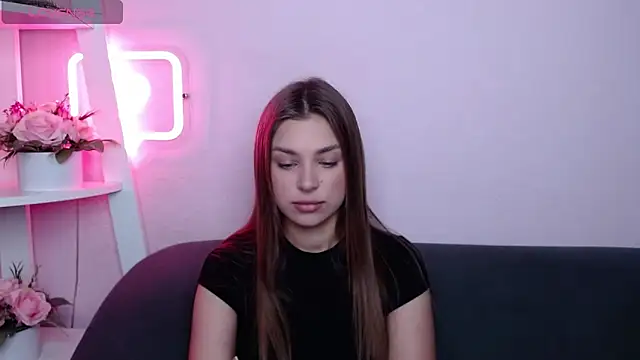 Snapshot of MilanaAngelAs chatting on 06.14.26 MilanaAngelAs online show from 06.14.26