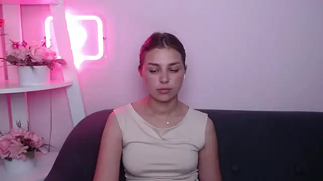 Snapshot of MilanaAngelAs chatting on 06.29.26 MilanaAngelAs online show from 06.29.26