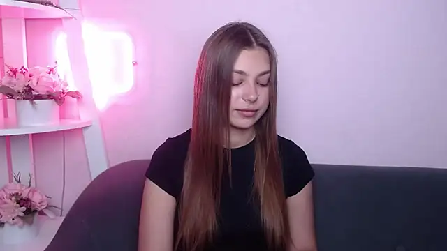 Snapshot of MilanaAngelAs chatting on 07.04.26 MilanaAngelAs online show from 07.04.26
